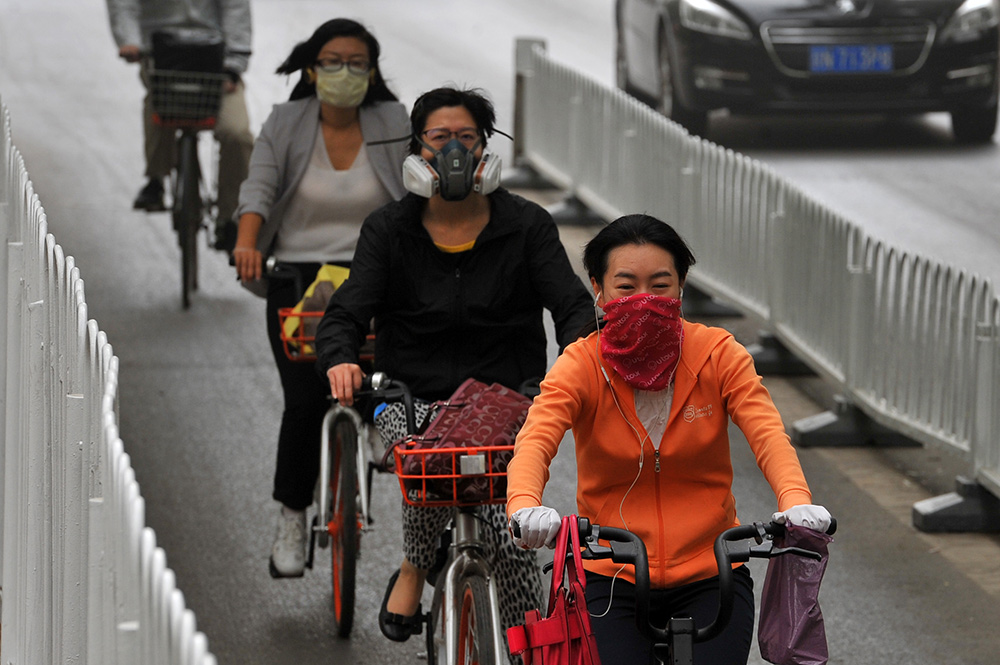 Beijing emite alerta azul por tormenta de arena