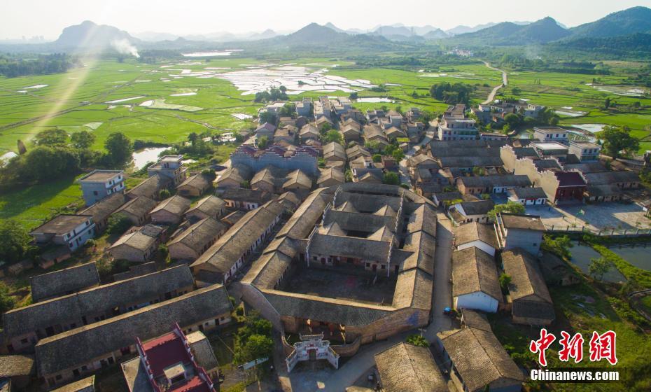 Vista panorámica de la casa cerrada más grande del oeste de Jiangxi