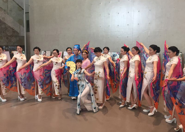 Más de 1.000 mujeres de China y otros países participan en el festival. [Foto / proporcionado a chinadaily.com.cn]