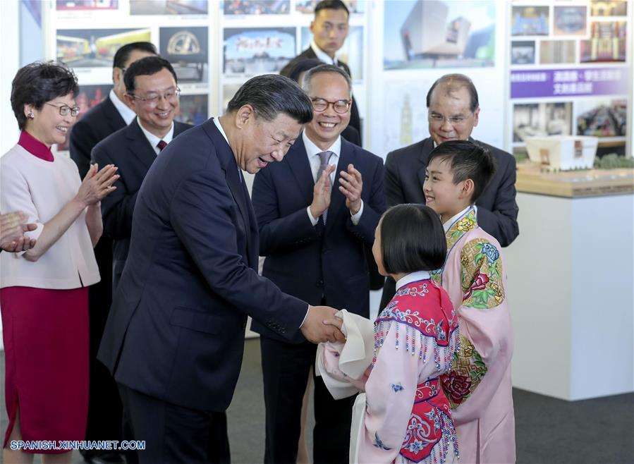 Presidente Xi participa en acto de firma de acuerdo de cooperación de Museo del Palacio de Hong Kong