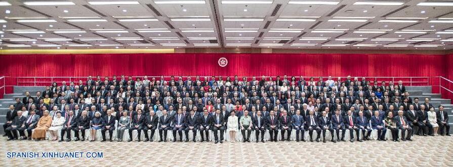 Presidente chino se reúne con dignatarios de Hong Kong