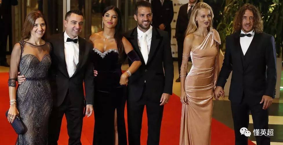 Messi contrae matrimonio con la madre de sus hijos