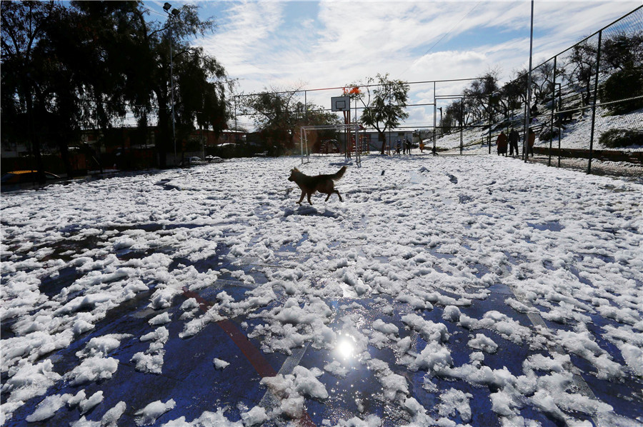 Un fallecido, corte de luz, interrupción en carreteras e inundaciones deja el mal tiempo en Chile