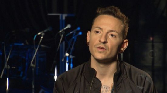 El vocalista principal de Linkin Park se suicida a los 41 años 2