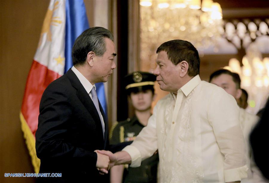 Presidente filipino Duterte promete estrechar relaciones con China