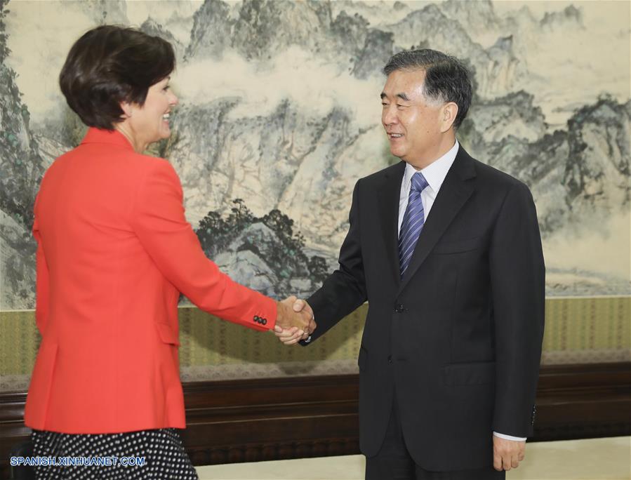 Viceprimer ministro chino se reúne con gobernador de Iowa