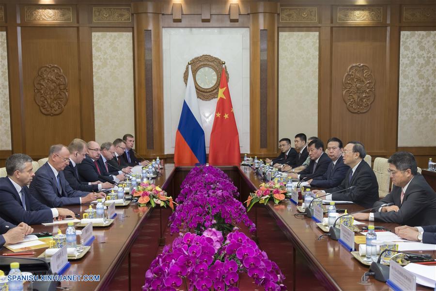 China y Rusia prometen coordinación en seguridad estratégica