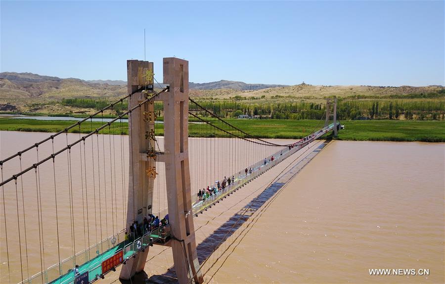 Zhongwei: el imponente puente de cristal del río Amarillo