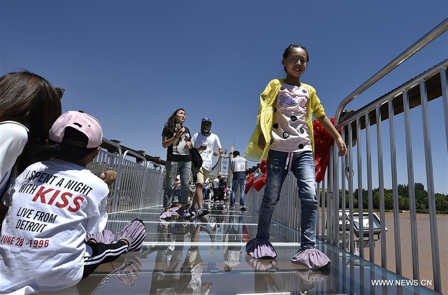 Zhongwei: el imponente puente de cristal del río Amarillo