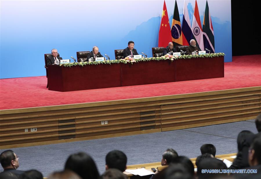Xi espera que Consejo Empresarial y NBD promuevan cooperación en BRICS