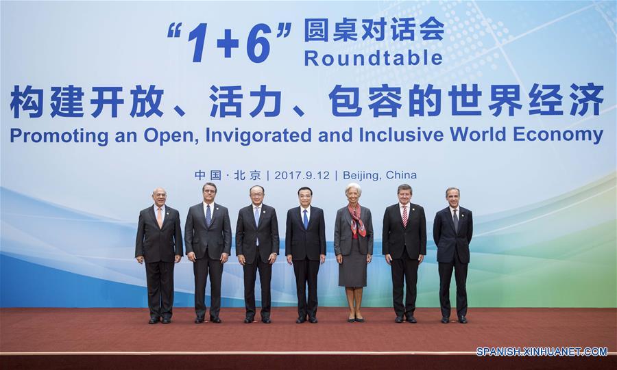 PM chino subraya apoyo a libre comercio y globalización