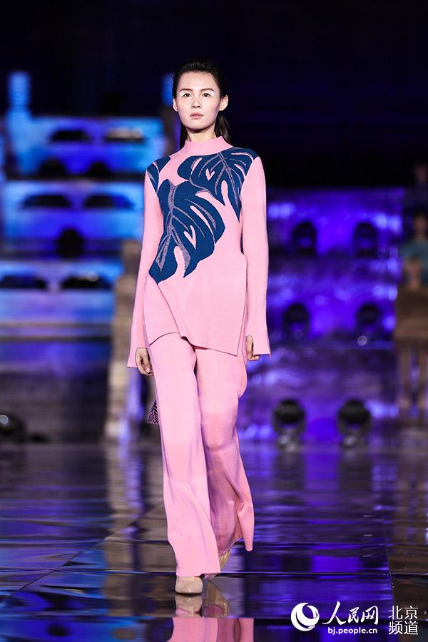 Semana de la Moda Beijing 2017 enciende la pasión por el arte del vestir