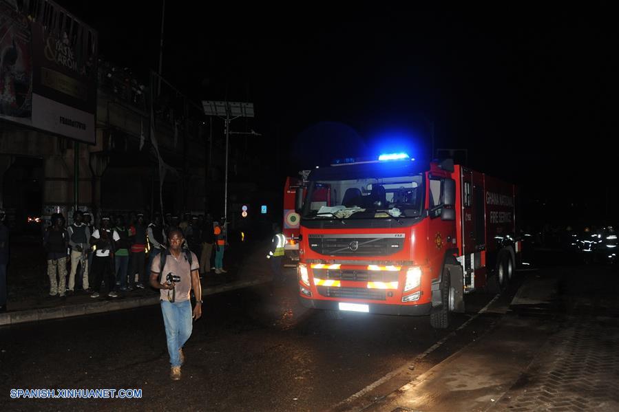 Se eleva a seis número de muertos por explosión en gasolinera en la capital de Ghana