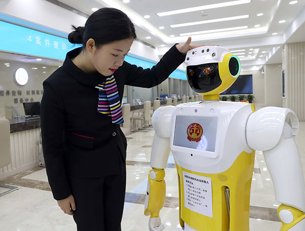 Un robot ofrece asesoramiento en un tribunal de Beijing