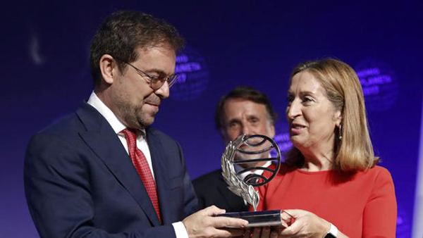Javier Sierra gana el premio Planeta