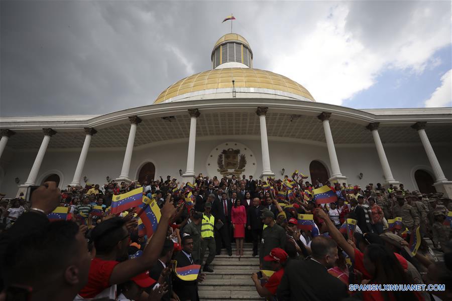 Constituyente de Venezuela juramenta a 18 gobernadores del chavismo