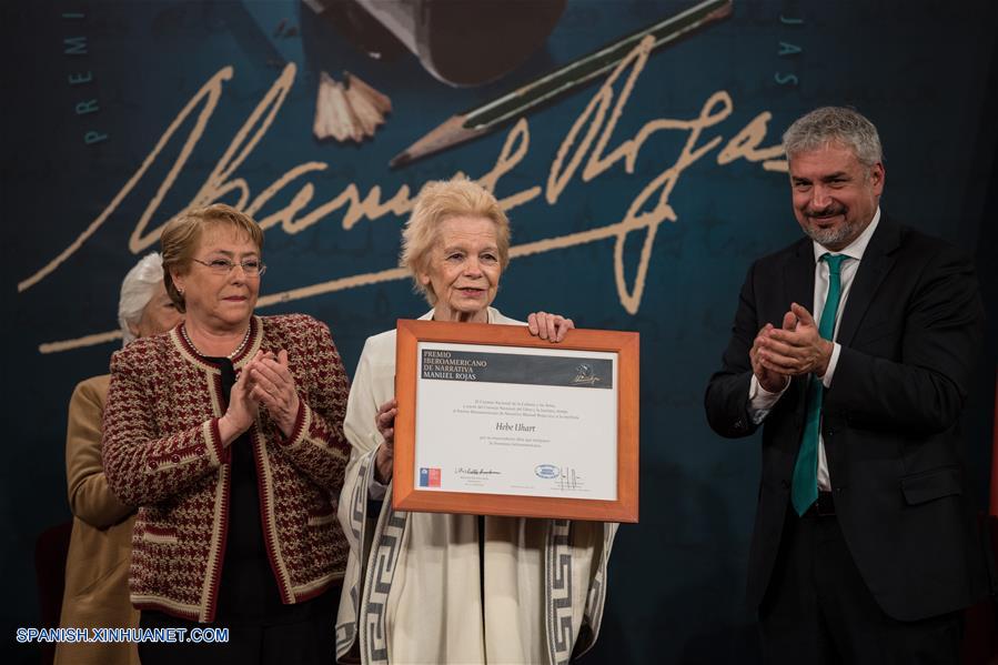 La argentina Hebe Uhart recoge el Premio Iberoamericano de Narrativa Manuel Rojas 2017