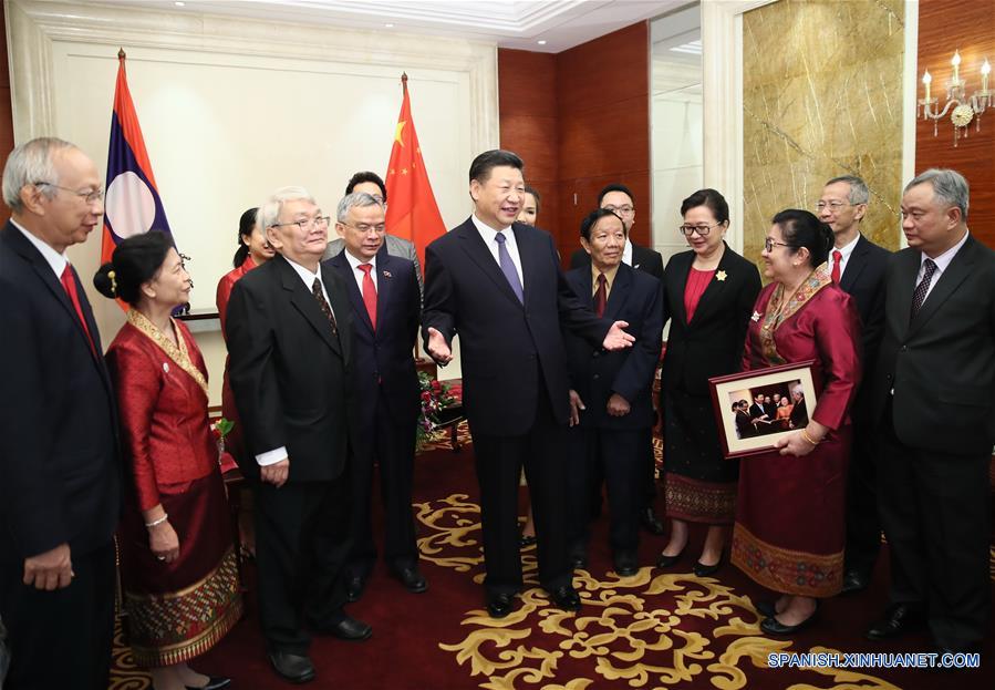 Presidente chino pide a jóvenes generaciones reforzar amistad entre China y Laos