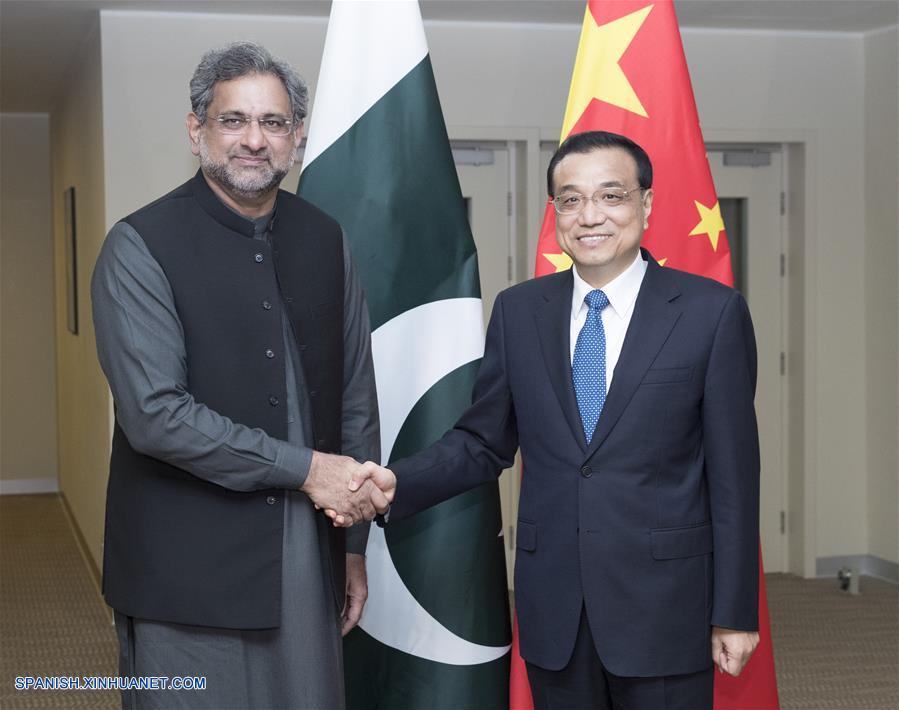 China y Pakistán prometen más esfuerzos para construir corredor económico