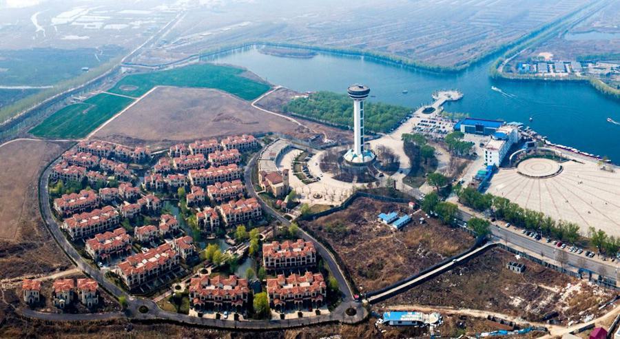 02           La Nueva Área Económica de Xiongan se construirá siguendo altos estandares           Ya están en marcha los detallados planes para la construcción de la Nueva Área Económica de Xiongan , que se ubicará a unos 100 kilómetros al sur de Beijing, anunció Chen Gang, jefe de administración de dicha zona... 