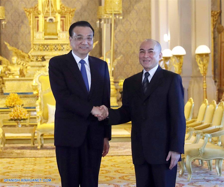 China seguirá brindado ayuda a Camboya, dice PM chino