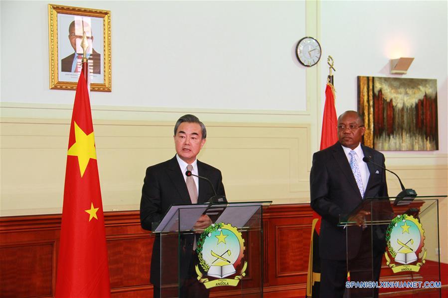 Canciller chino rechaza acusaciones sobre deuda africana