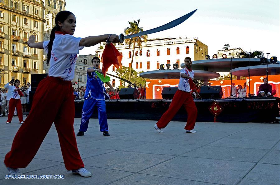 Celebran llegada de Año Nuevo chino en Cuba con colorido espectáculo cultural