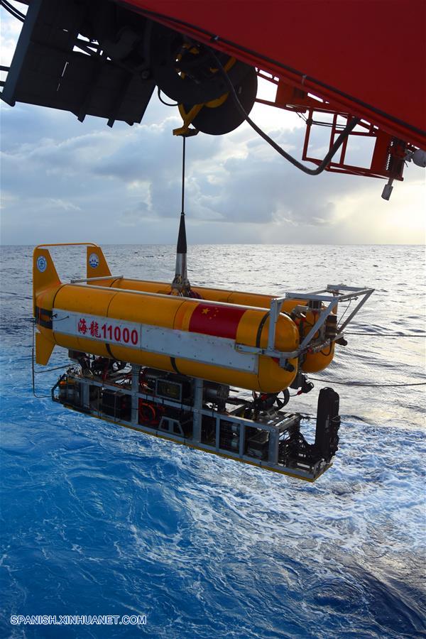 Sumergible no tripulado de China "Hailong 11000" completa primera prueba en océano