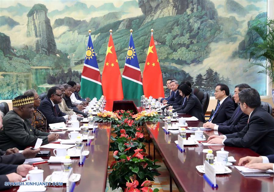 Primer ministro y máximo legislador de China se reúnen con presidente namibio