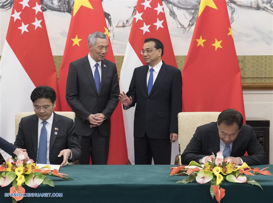 China y Singapur profundizan cooperación en ámbitos clave