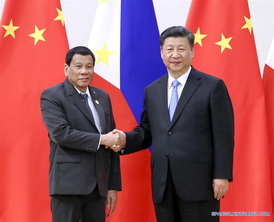 Xi pide elevar relaciones entre China y Filipinas