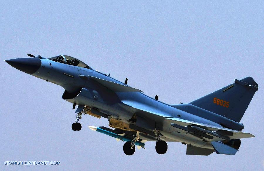 Caza J-10C de China inicia actividades de combate