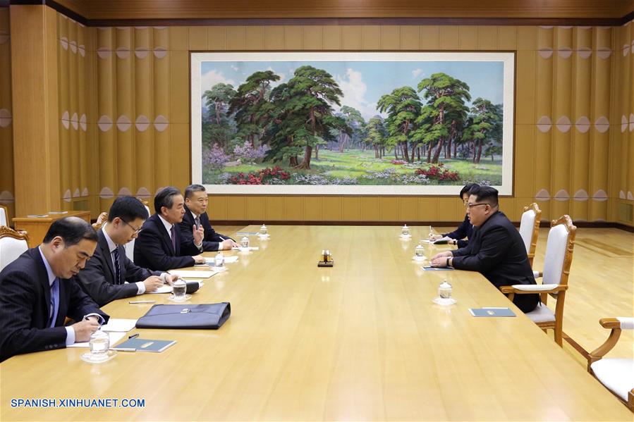 Canciller chino y máximo líder de RPDC conversan sobre lazos y temas de península coreana
