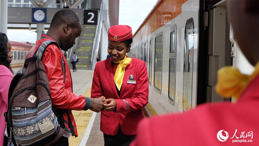 Galería: Tripulación de la línea ferroviaria Nairobi-Mombasa