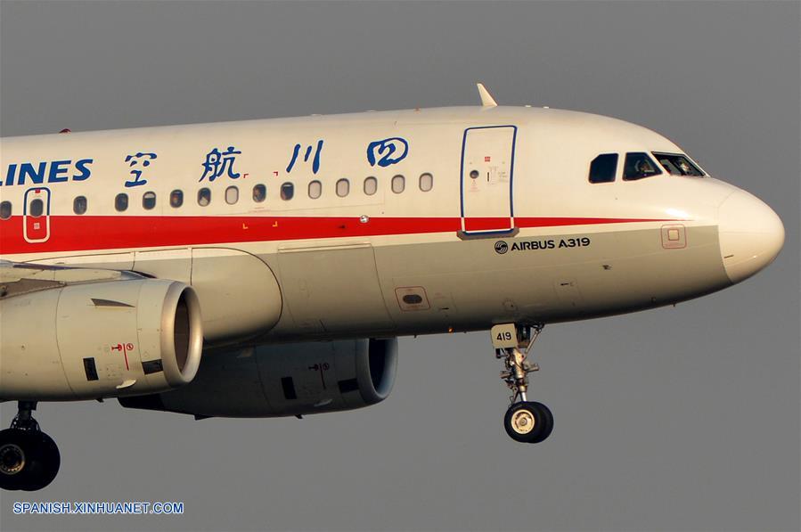 Ventana rota en la cabina de un Airbus obliga a aterrizaje de emergencia en China