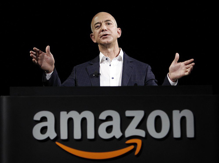 1.	Jeff Bezos                   Empresa: Amazon