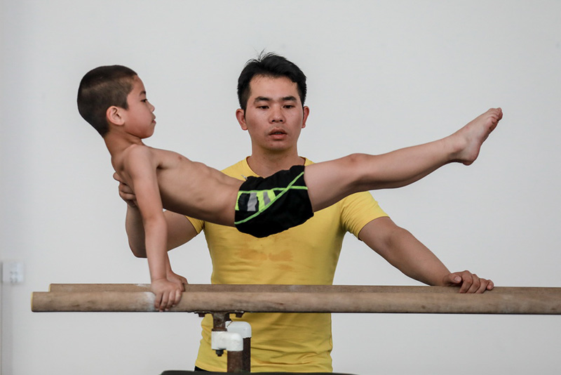 Un condado empobrecido de China forma a excelentes gimnastas 