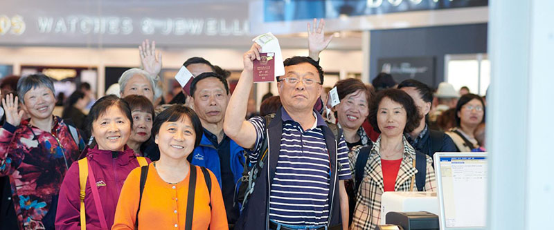 Turistas chinos en el aeropuerto de Helsinki. [Foto: Finavia]