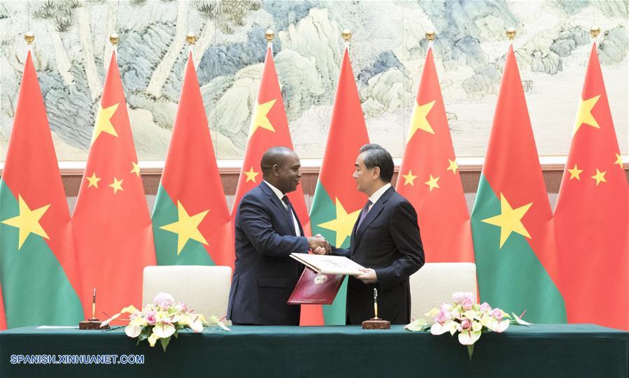 China y Burkina Faso reanudan relaciones diplomáticas