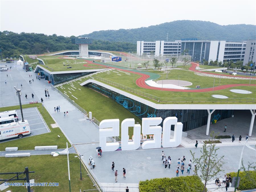 Más de 10.000 jóvenes se reúnen en conferencia de innovación tecnológica de China