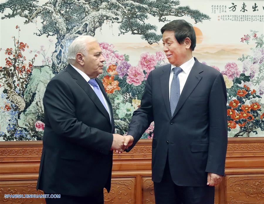 China y Azerbaiyán desean cooperación parlamentaria más estrecha