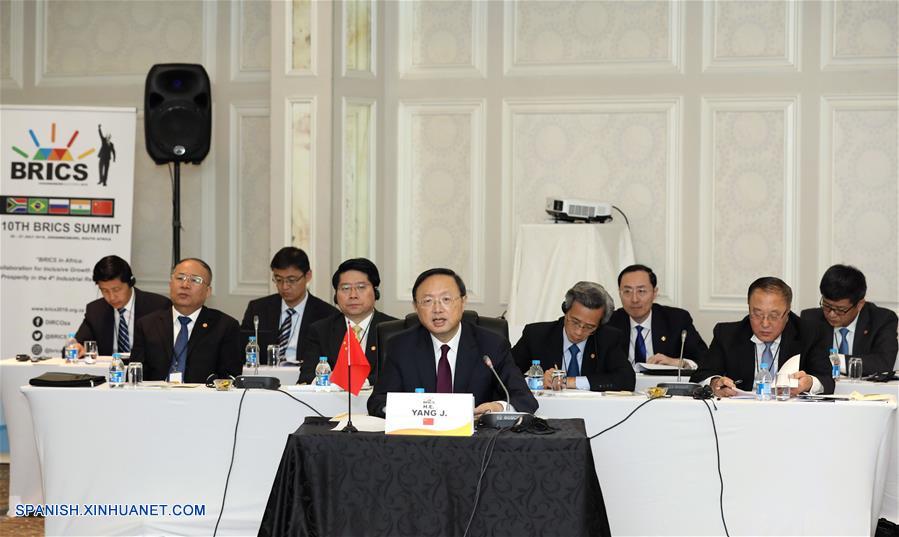 Alto funcionario chino aboga por cooperación BRICS en gobernanza internacional