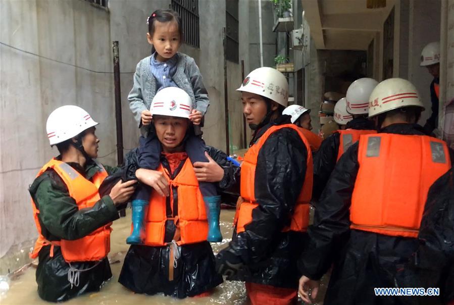 Las intensas lluvias obligan a evacuar residentes en la provincia de Gansu