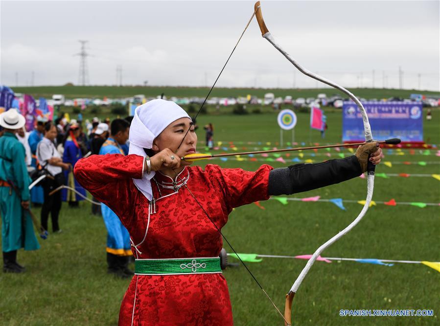 Festival Baima se lleva a cabo en Mongolia Interior de China
