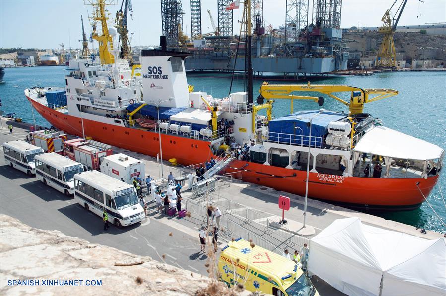 Barco de rescate Aquarius con 141 migrantes a bordo atraca en Malta