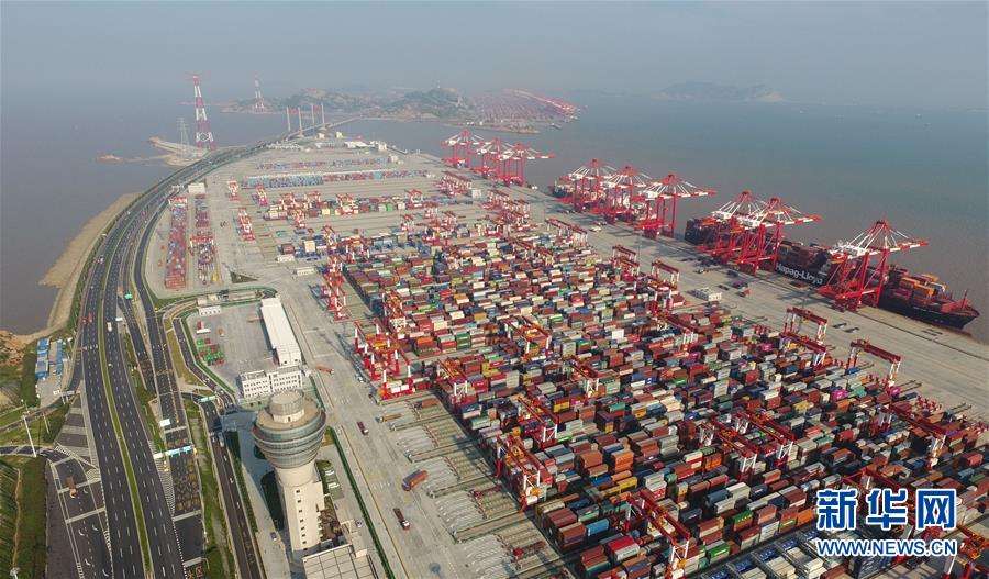 La estructura de comercio exterior de China se optimizó aún más en los primeros siete meses de este año