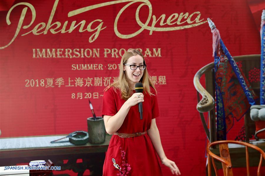 Estudiantes de la Universidad de Princeton aprenden la Opera de Pekín en Shanghai