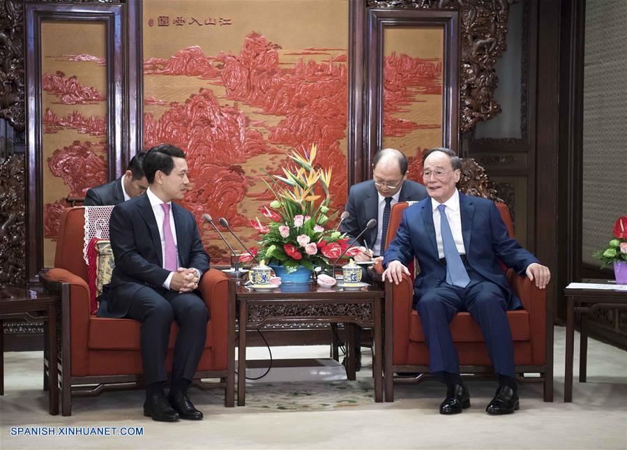 Vicepresidente chino se reúne con ministro de Laos