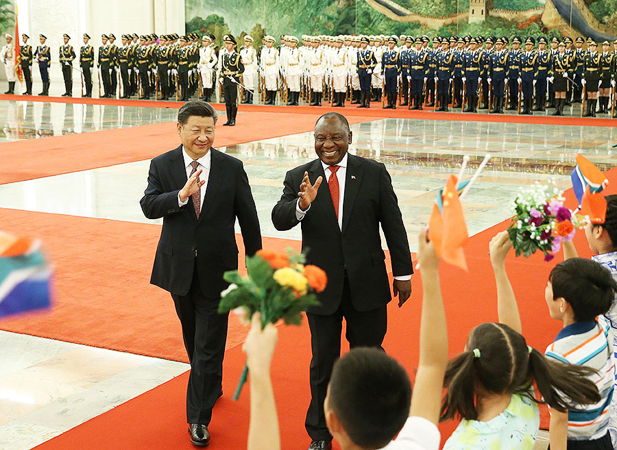 China y Sudáfrica acuerdan elevar lazos a nuevo nivel