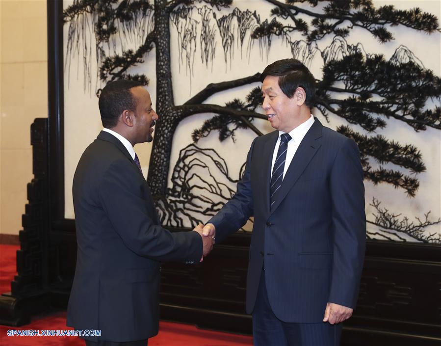 Máximo legislador de China se reúne con primer ministro etíope